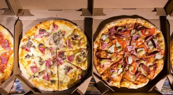 Ile kalorii ma pizzerka? Poznaj wartość energetyczną przysmaku