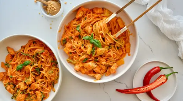 Szybkie Fit Spaghetti: Przepis na Zdrowy i Smaczny Obiad w 20 Minut