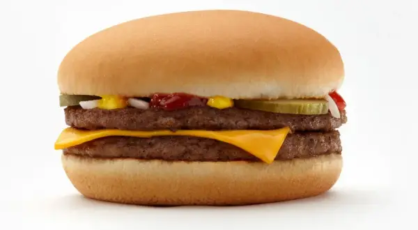 Ile kcal ma McDouble? Wartości odżywcze i tajemnice burgera McDonald's