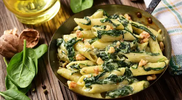 Ile kcal ma makaron ze szpinakiem? Poznaj wartość kaloryczną