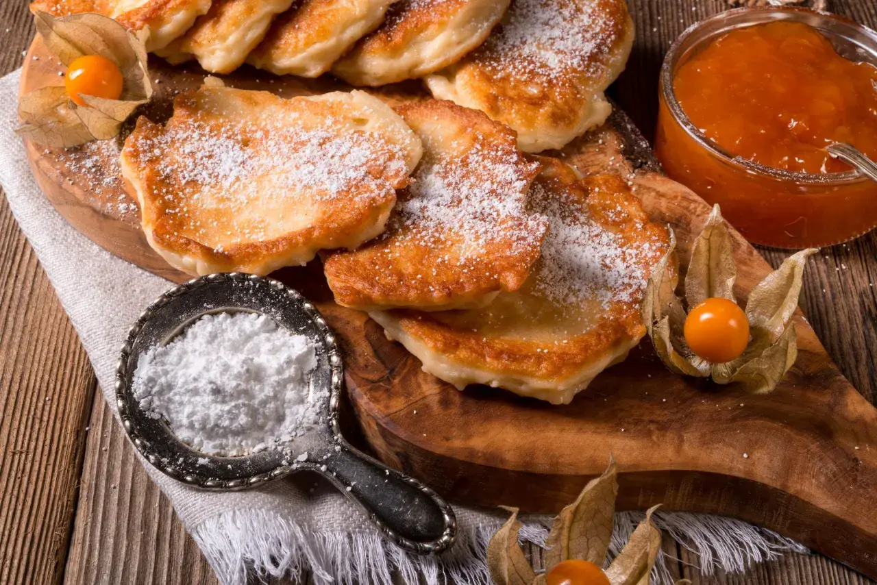 Poznaj prawdziwą kaloryczność racuchów z jabłkami i kontroluj swoją dietę
