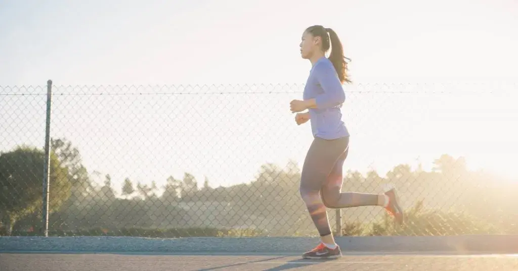 Jakie cardio na redukcji? Najlepsze ćwiczenia na skuteczne odchudzanie