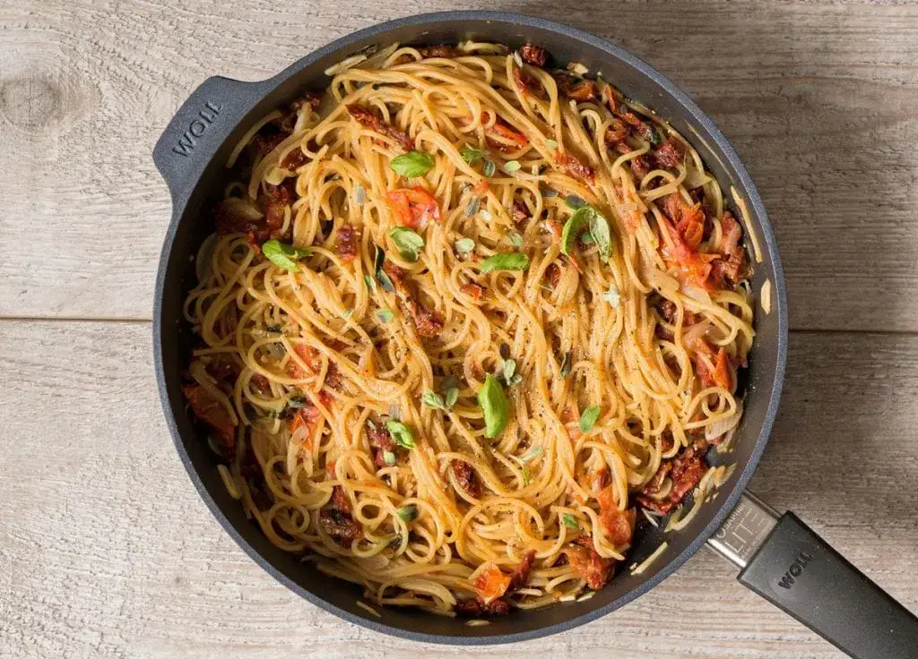 Zdjęcie Szybkie Fit Spaghetti: Przepis na Zdrowy i Smaczny Obiad w 20 Minut