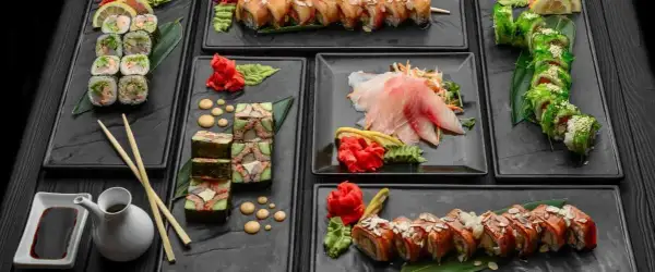 Ile kcal ma sushi? Zaskakujące różnice w kaloryczności!