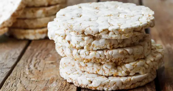 Ile kalorii mają wafle ryżowe? Zaskakujące fakty o ich kaloryczności